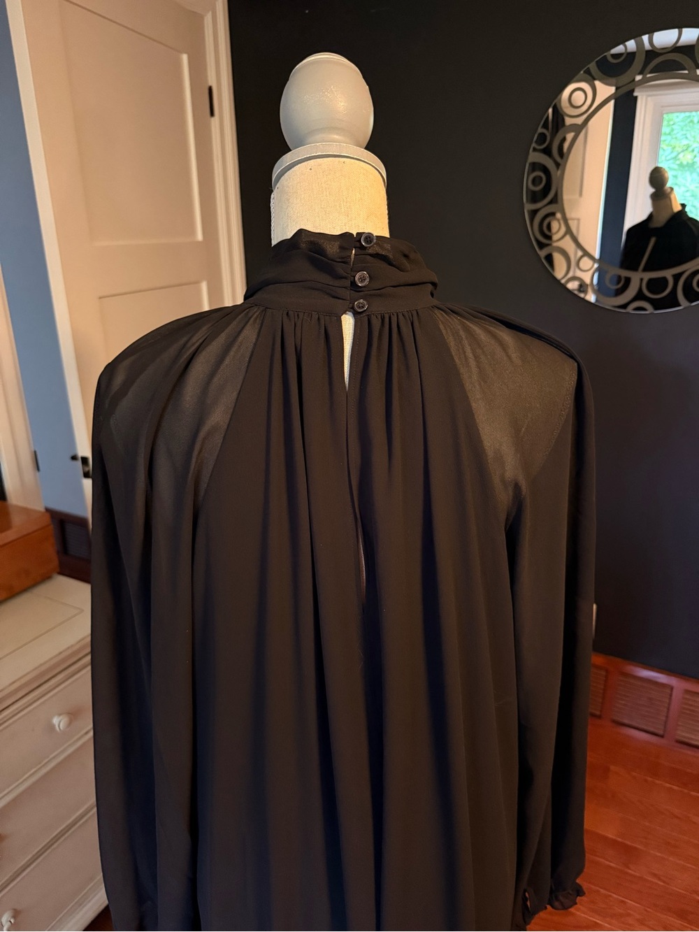 Wilfred Black Long-Sleeve Gallerina Maxi Dress with Keyhole Front - Picture 4 of 7
